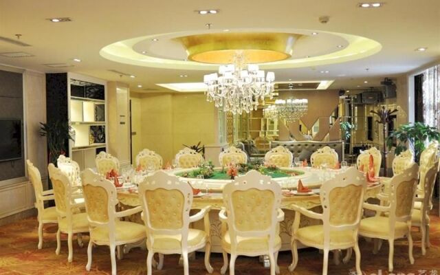Yinchuan Juli Six Red Hotel