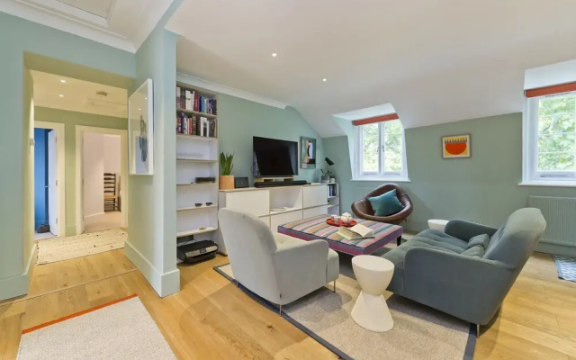 Stunning Bayswater Apartment Near Hyde Park by Underthedoormat
