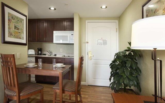 Homewood Suites by Hilton Holyoke-Springfield/North