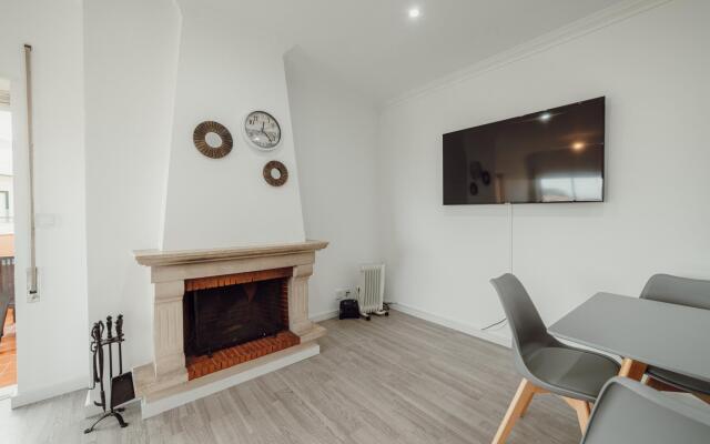 Gaia Terrace With Elevator by Vacationy