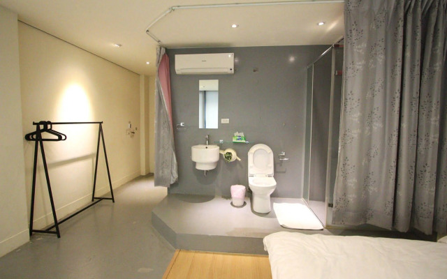 i-GoGo Yesorno Hostel