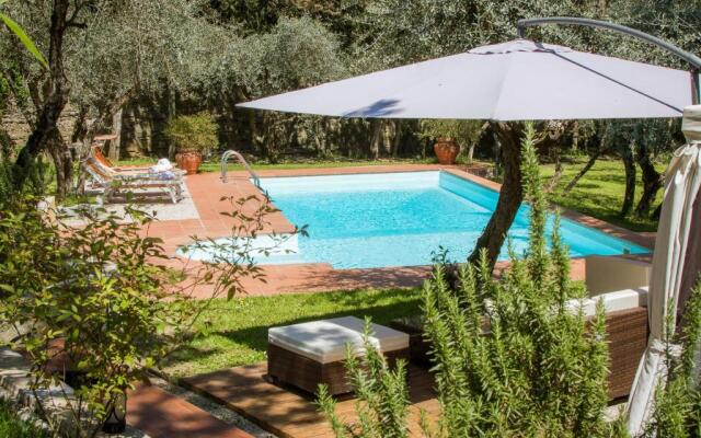 Villa in Private Estate,shared Pool,parking,3km to Ponte Vecchio