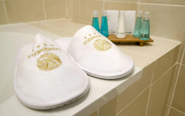 Hotel Spa & Restaurant Cantemerle