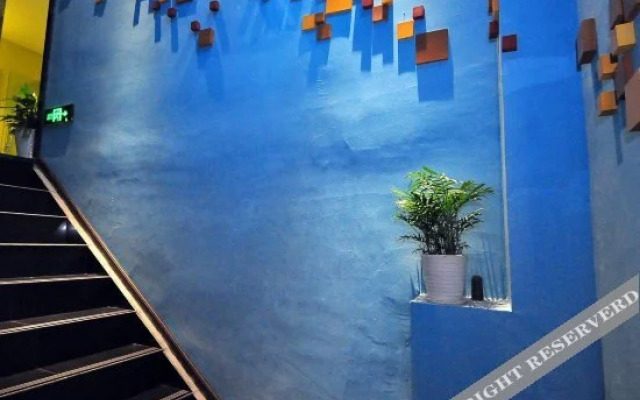 Yiwo Hotel