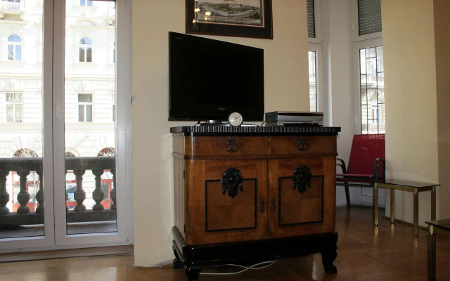 Central Holiday Apartments
