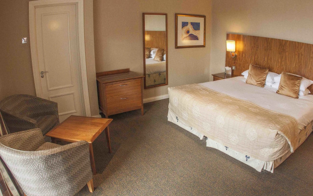 Harbour Heights Hotel