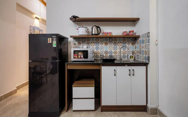 Hearth and Home De Tham