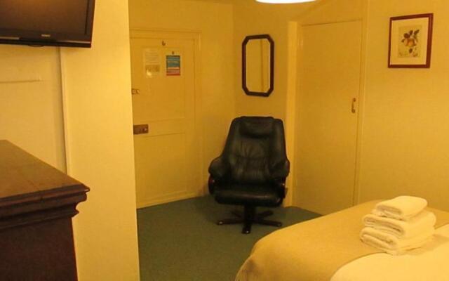 Old Manor House Bed & Breakfast