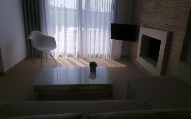 Niovi Boutique Apartments