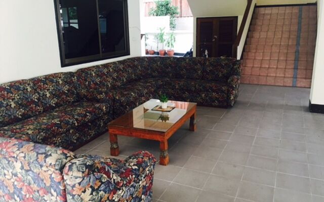 Taweeporn Guest House