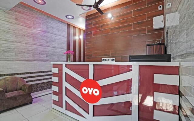 OYO Flagship 70296 S H J Hotel