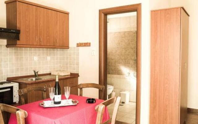 Menelaos Apartments