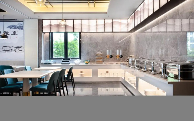 Rezen Dong Hotel (Hangzhou Xixi Longhu Paradise Walk)