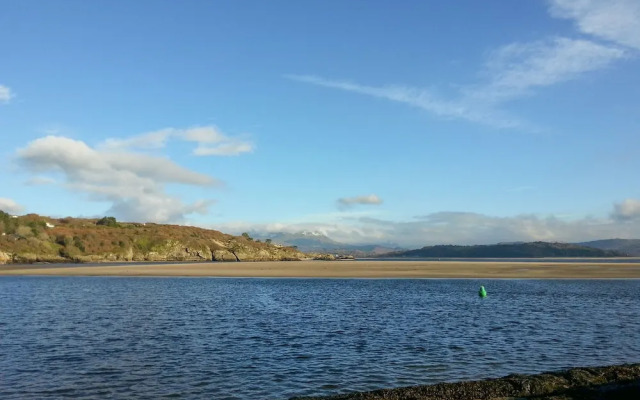 Llannor