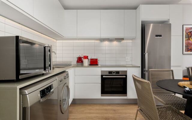 117 on Strand 1402, Cape Town