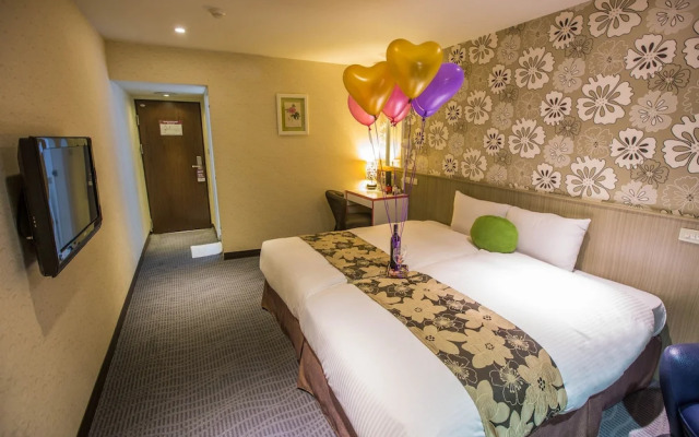 Sunny Hotel Plus