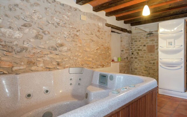 Grand Mansion in La Bisbal del Penedès With Sauna