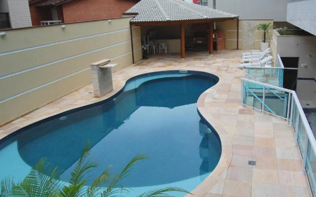 Apart Ubatuba c/ ar, churrasqueira, piscina