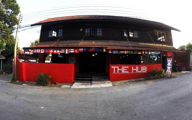 The Hub Pub And Funky Box Hostel