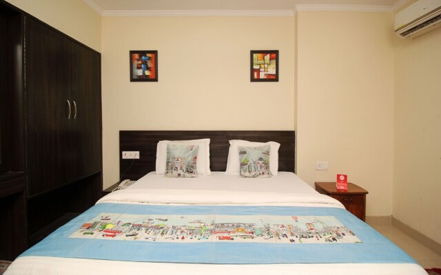 OYO 4883 Duke Hotel