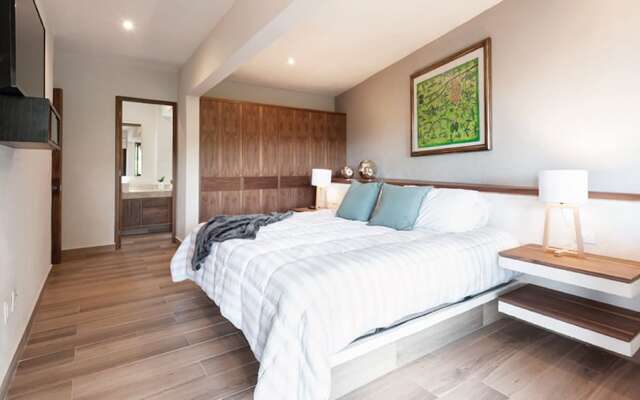 Moderna Villa con Hermosa Vista al Lago