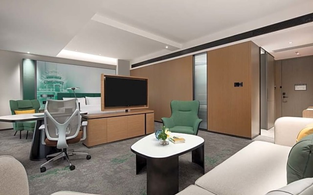 Hampton by Hilton Shantou Railway Station