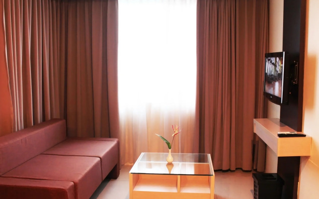 Solo Paragon Hotel & Residences