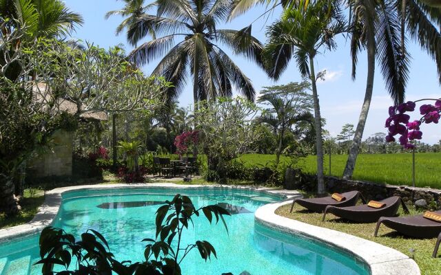 Saudara Home