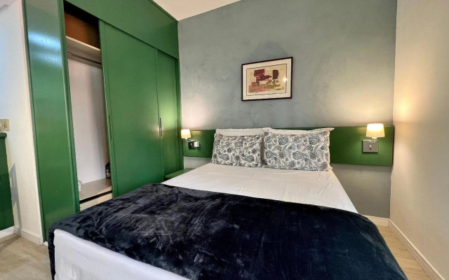 QI Intelligence Flat Ibirapuera próximo do metrô Moema UH1306