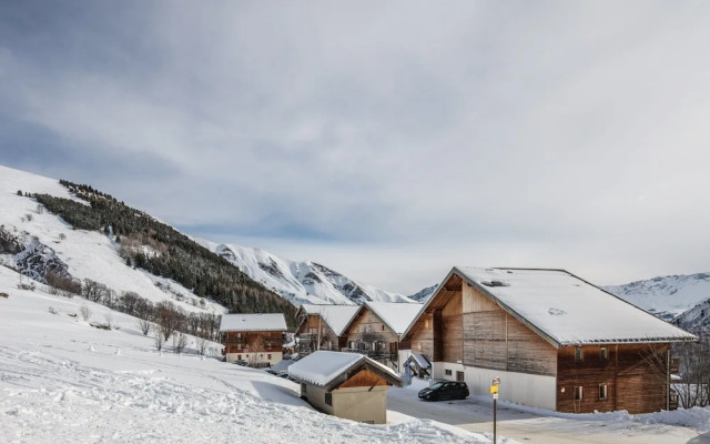 Apartment in French Alps With Pool Access