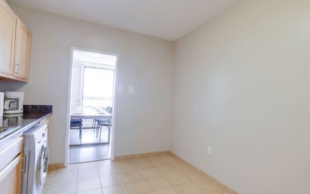 Stylish & Fantastic apt in Crystal City