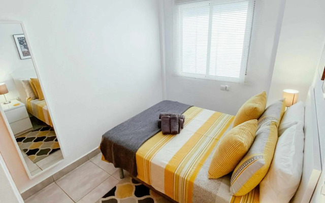 Stunning 2 bedroom apartment with Pool View