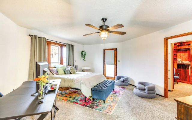 Deck, Putting Green & Views: Albuquerque Oasis