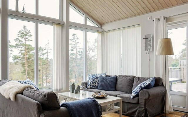 6 Person Holiday Home in Strömstad