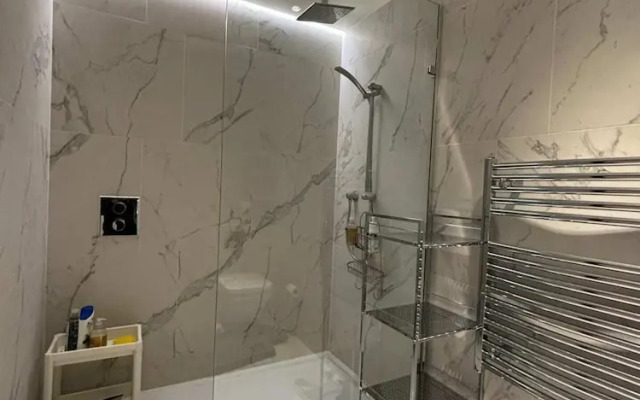Stylish & Modern 1BD Flat - Chancery Lane!