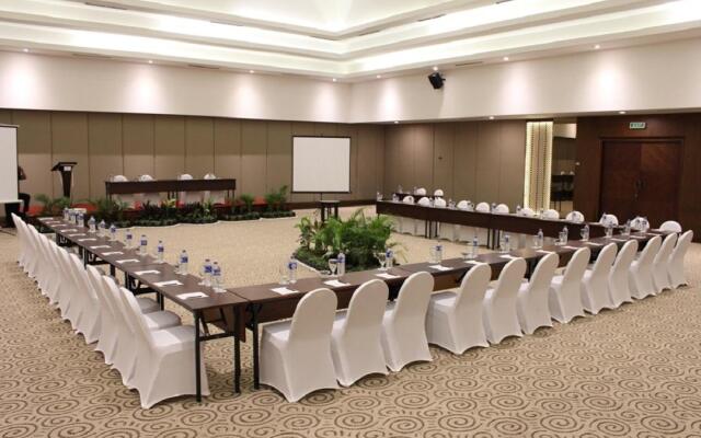 Rattan Inn