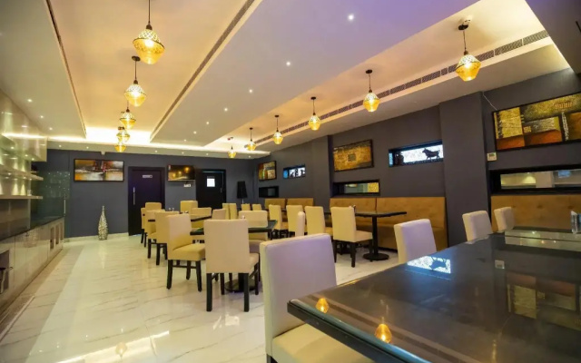 Grand Seasons by OYO Rooms