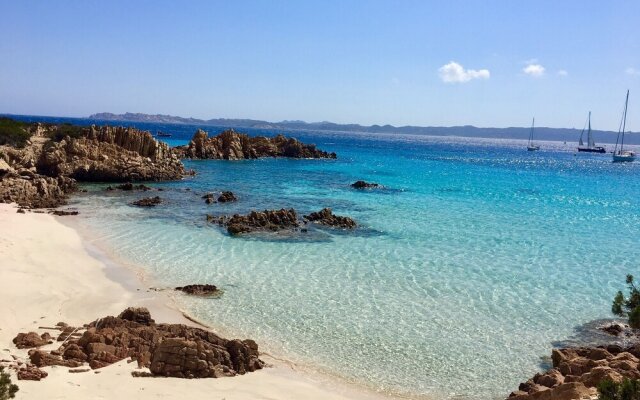 "seaside Apartment Sardinia - 6pl July - 150 m From Smeraldo Beach !"