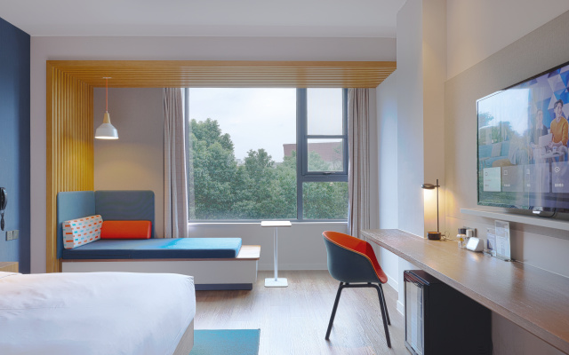 Holiday Inn Express Shanghai Kangqiao by IHG – Guest Rooms – Shanghai