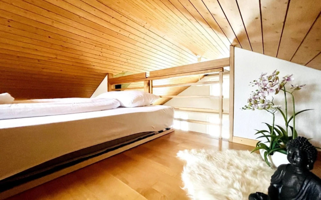 Einzigartige Schöne Altbau- Wohnung Im Zentrum