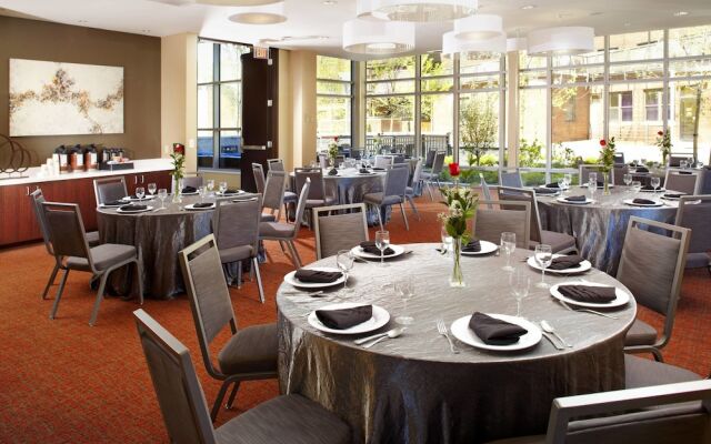 Courtyard Cleveland University Circle