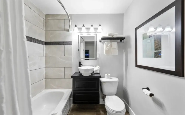 Auberge Shores Inn & Hotel