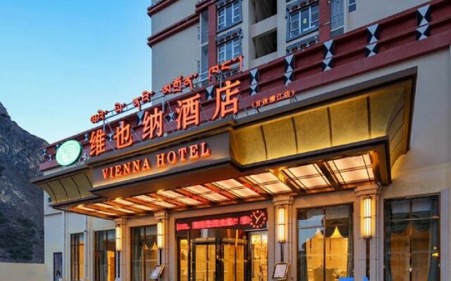 Vienna Hotel (Yajiang Store)