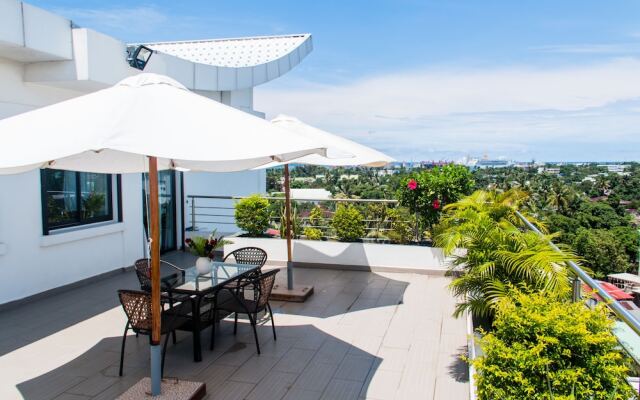 The Streamliner Hotel Apartment