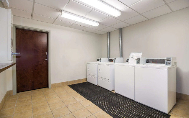 Clarion Pointe Charleston - West Ashley
