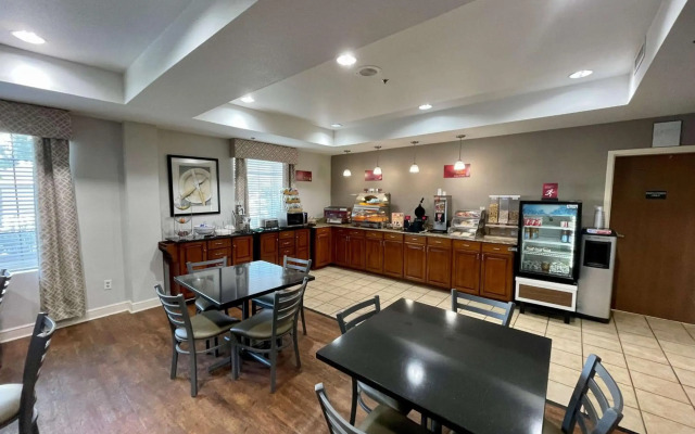 Best Western Plus Executive Hotel & Suites