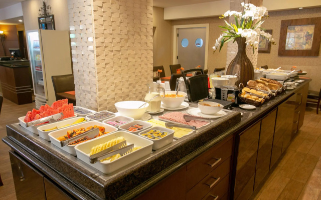 Roochelle Hotel by Nobile
