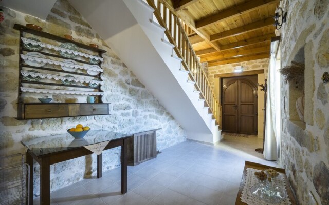 Traditional Apartments Kaladare