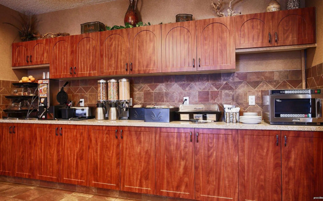 Best Western Diamond Inn