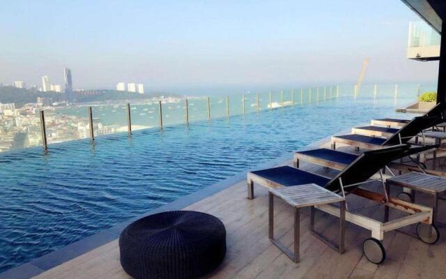 the base central pattaya seaview